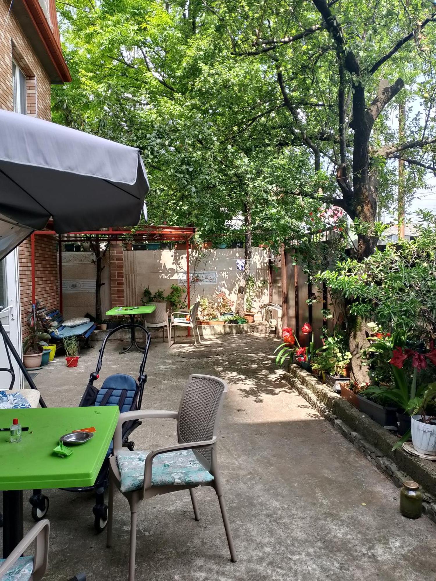 Jesis Batumi Hostel Εξωτερικό φωτογραφία